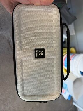 Nintendo White Hard Shell Carrying Case with Black Trim